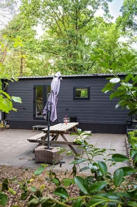 Prachtig Chalet In De Bossen นึนชเปท ภายนอก รูปภาพ